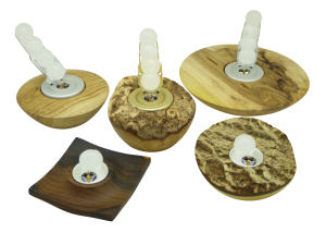 Holz Kerzenhalter mit Wachskugeln